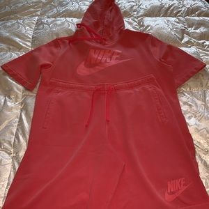 New without tags! Short sleeve Nike sweatsuit